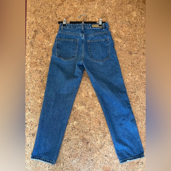 Cotton On: mom jeans in mid wash blue - Picture 6 of 6